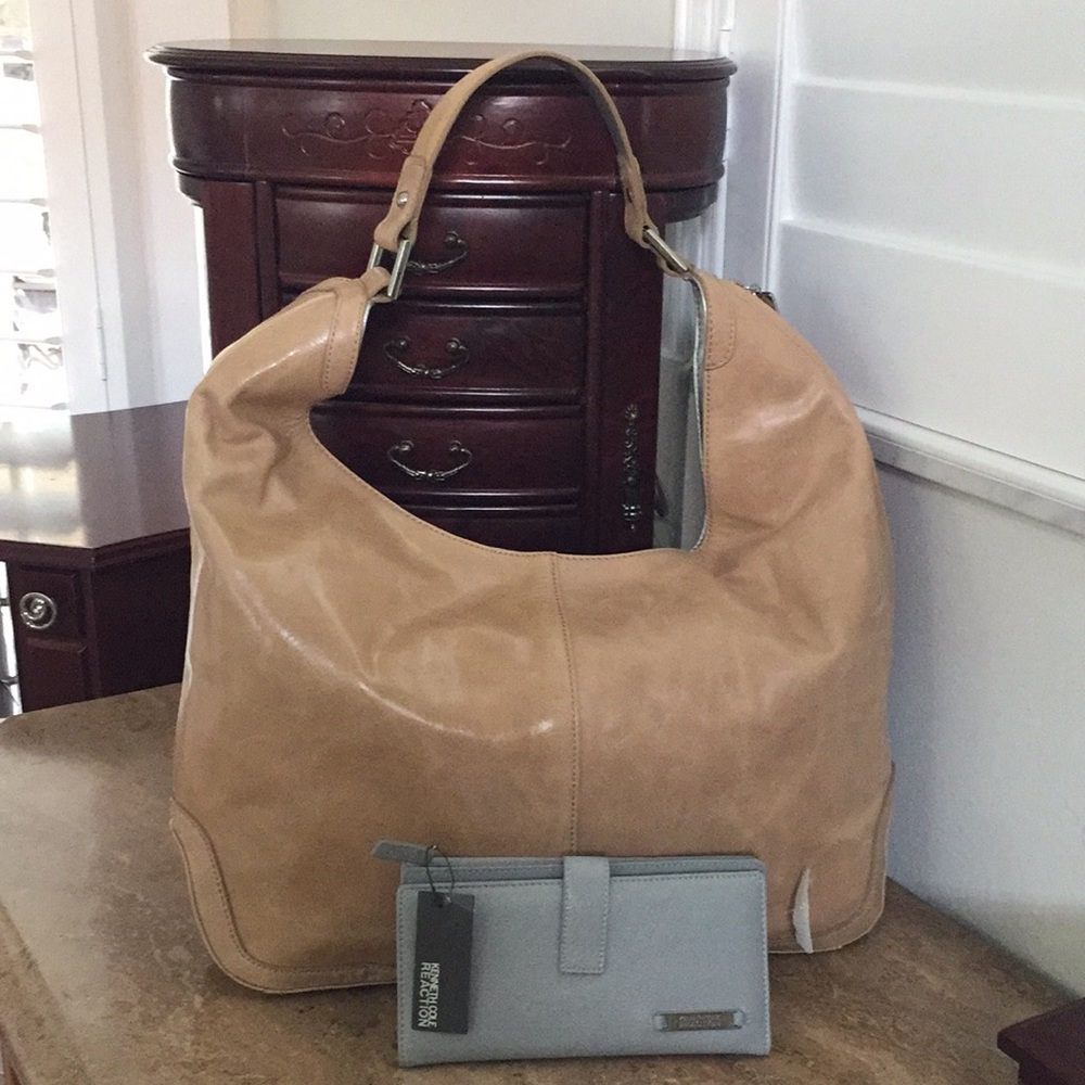 Kenneth Cole Reaction Leather Hobo Handbag/Wallet 2-pc Set!